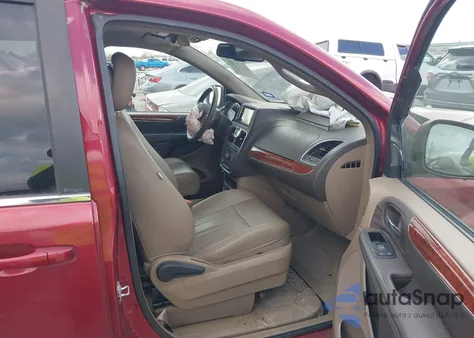 2012 Chrysler Town & Country Touring z USA, uszkodzony, nr VIN 2C4RC1BG4CR363409